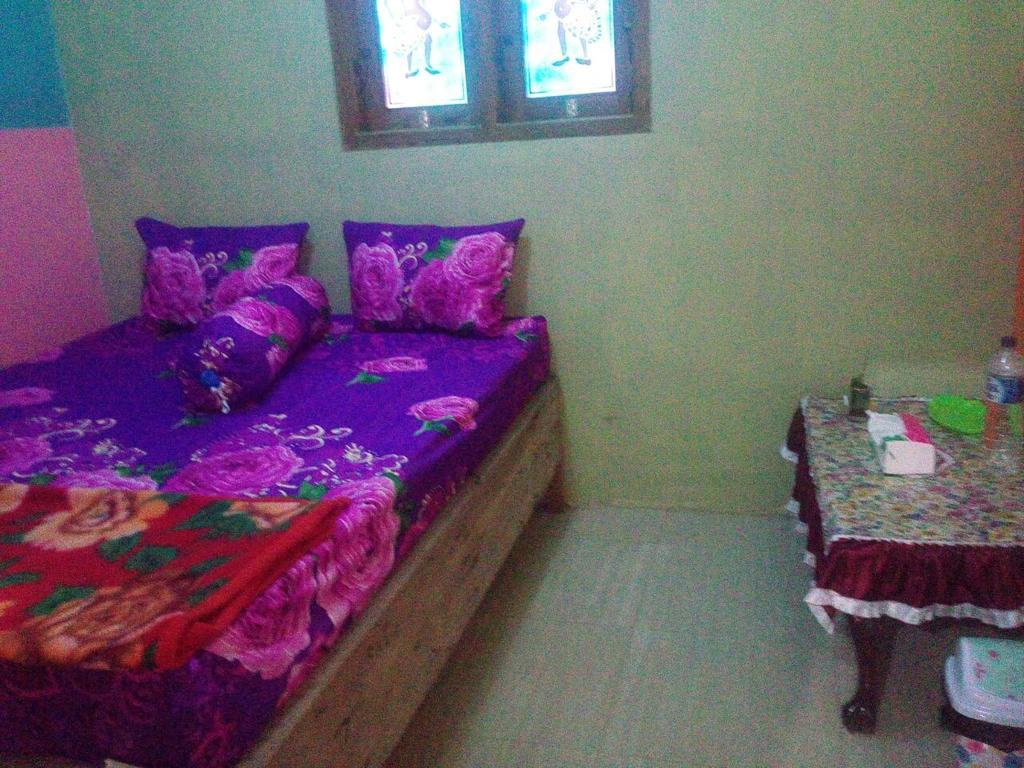 Yunior Guesthouse Tamansuruh Extérieur photo